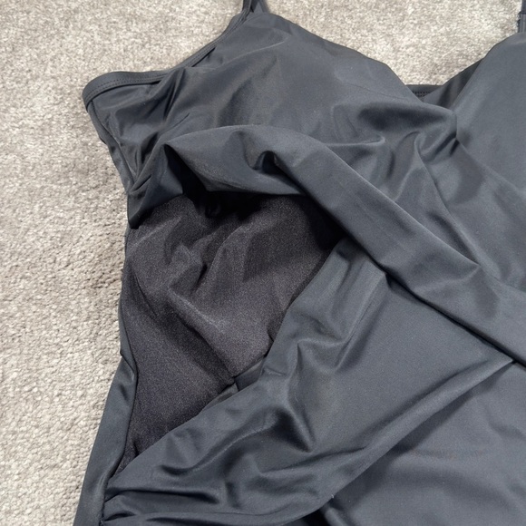 Embrace Your Curves By Miracle Brands Swimsuit One Piece Size 2X (20W-22W) - Picture 8 of 15